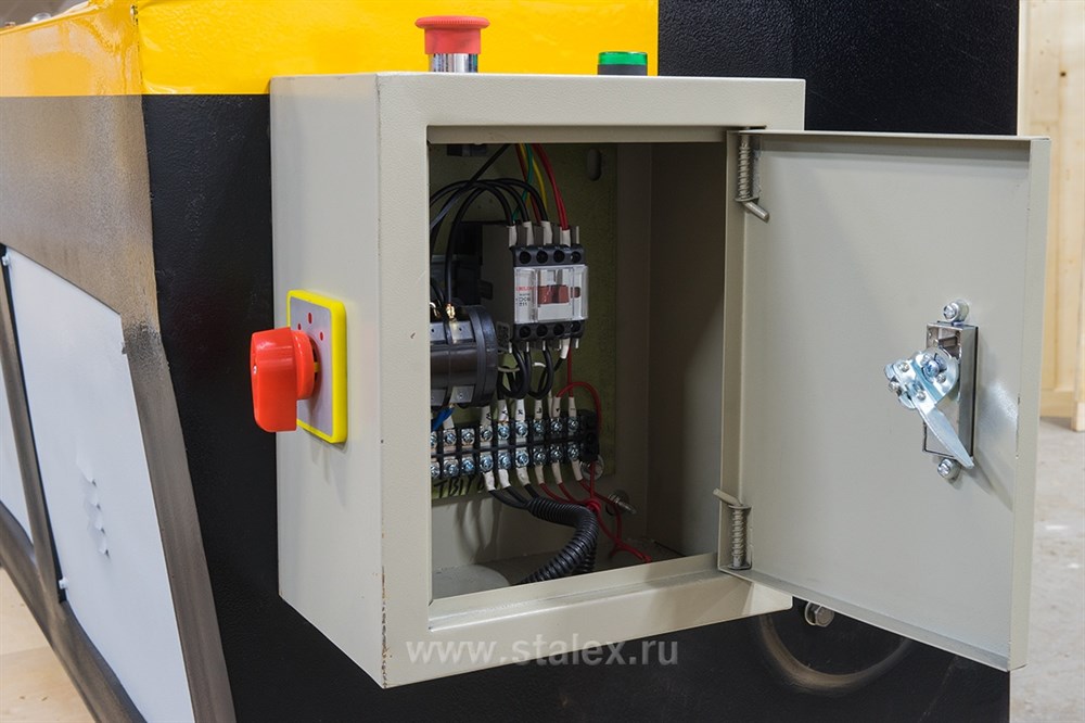 Фото 36 - Гильотина электромеханическая STALEX SBJB 2×1300.