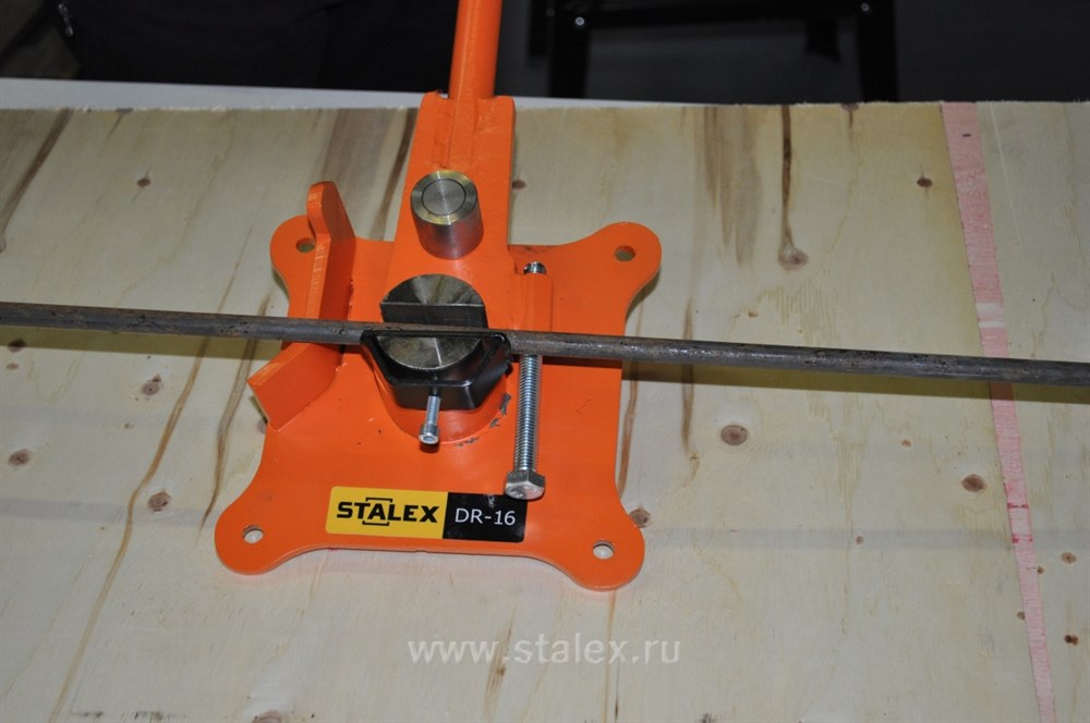 Фото 27 - Станок для гибки арматуры STALEX DR16.